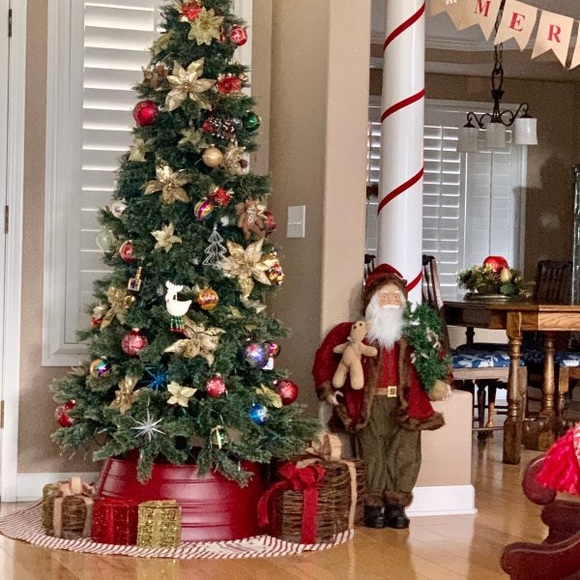 Pottery Barn Handcrafted Red Metal Tree Collar 🎄🎅🏻 - Picture 5 of 8